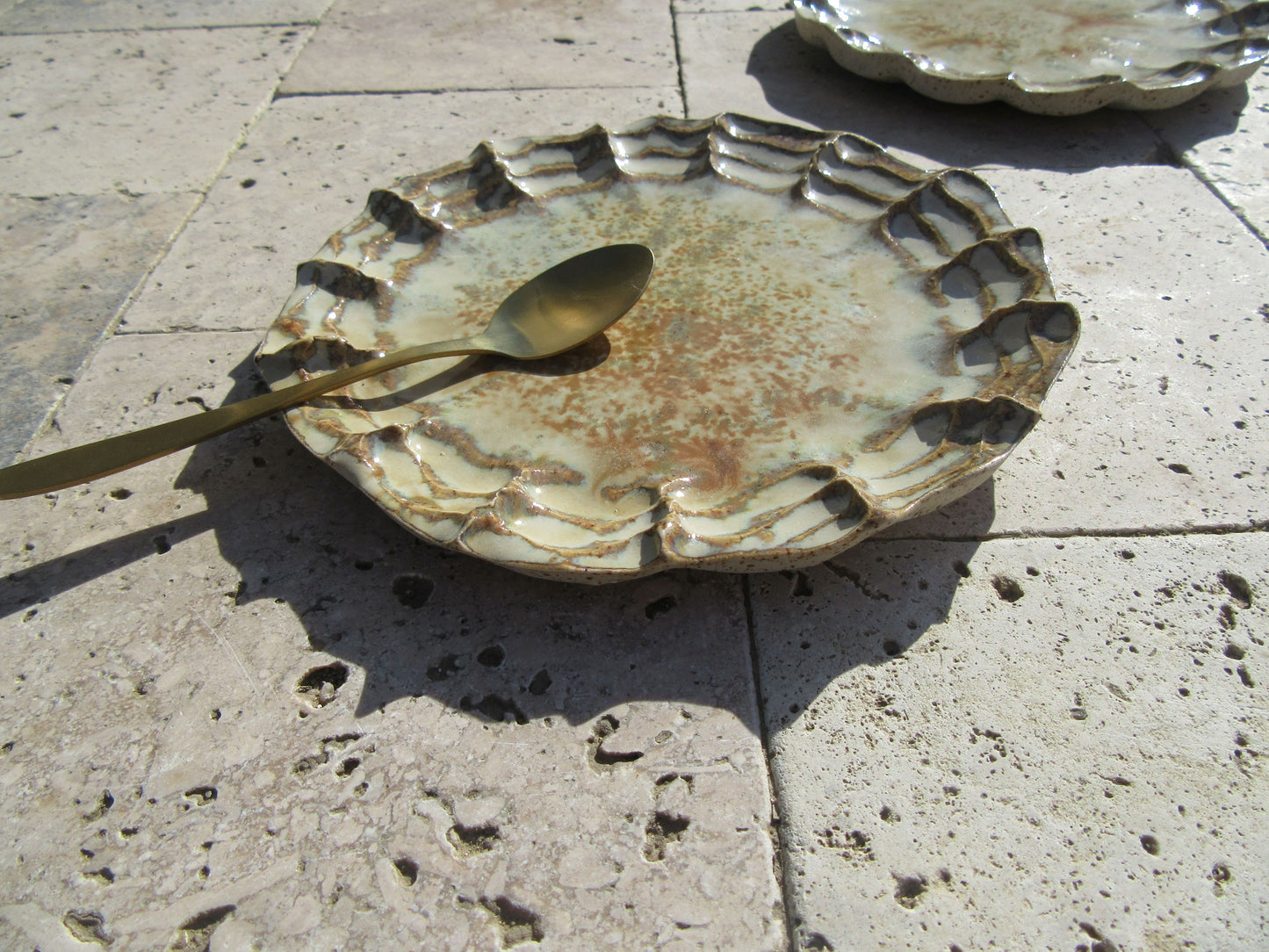 Petite assiette en grès - Oursin Minéral